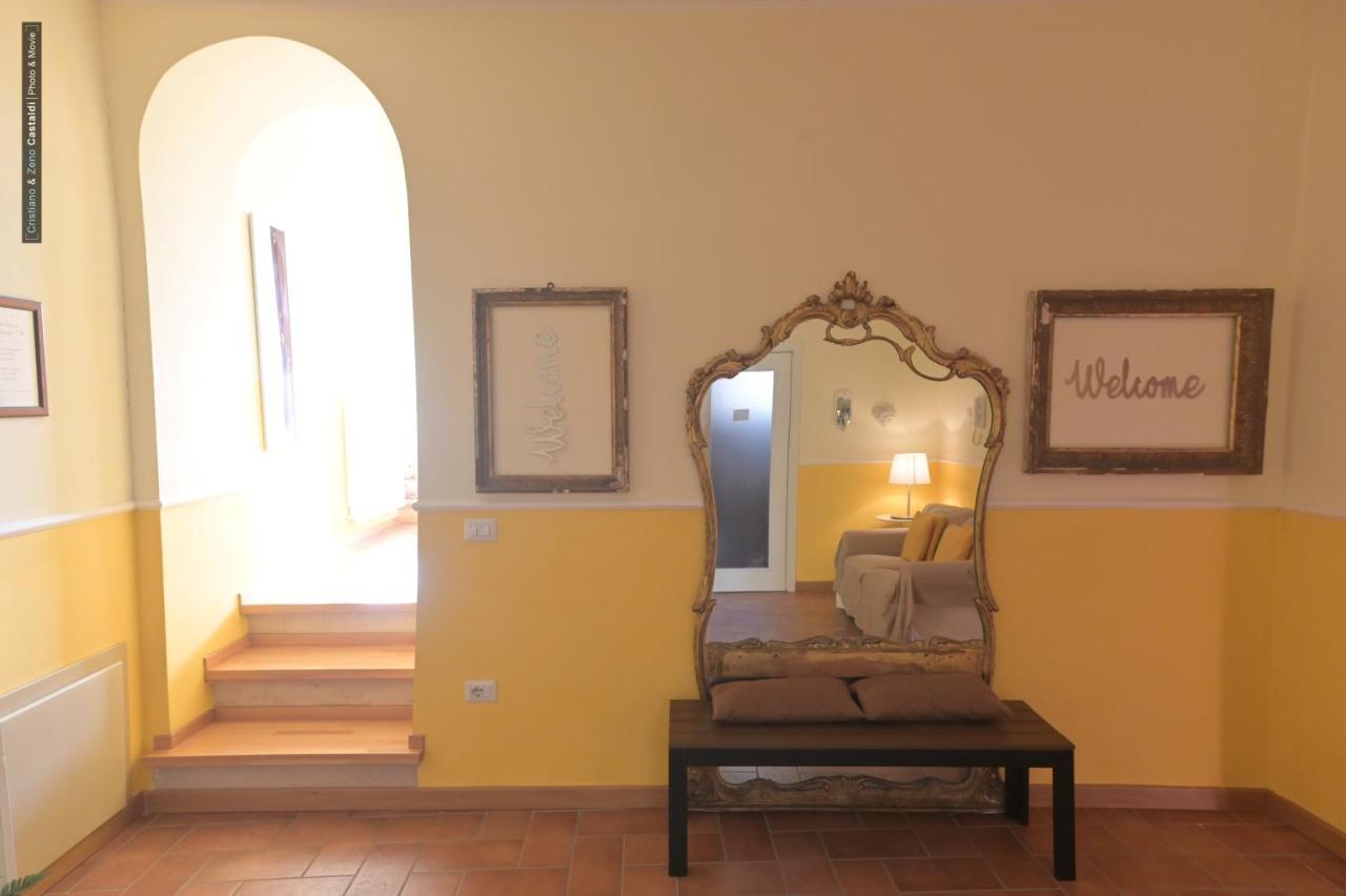 B&B Dimora Paolina Baschi Exterior photo