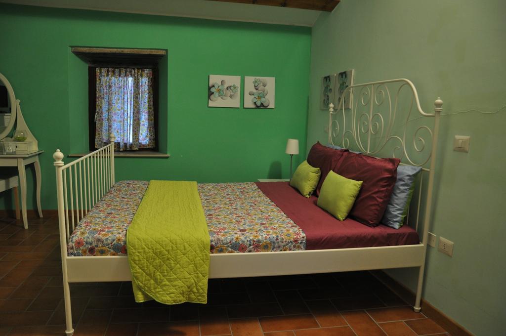 B&B Dimora Paolina Baschi Exterior photo
